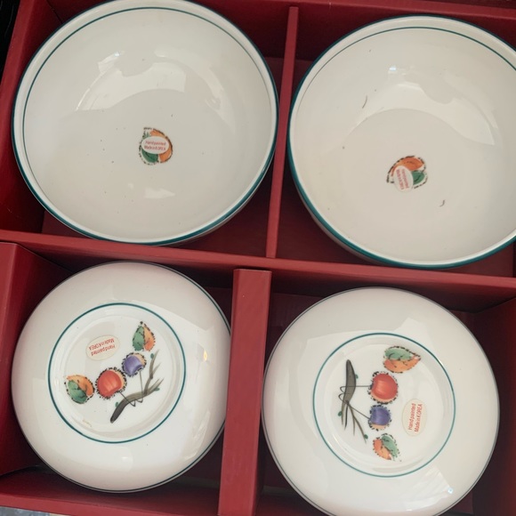 Hand painted Ceramic bowls with lid